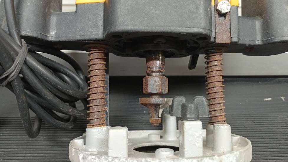 Alpha Tools BOF 700 Router - Not Working, For Parts or Repair