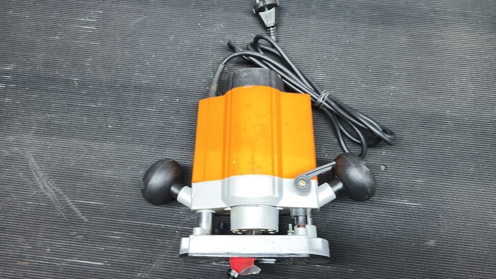 Selekta 1020W Router - Not Working, For Parts or Repair