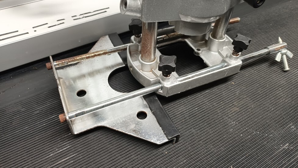 Top Craft TOF 1020 Wood Router Not Working Condition For Parts Or Repair