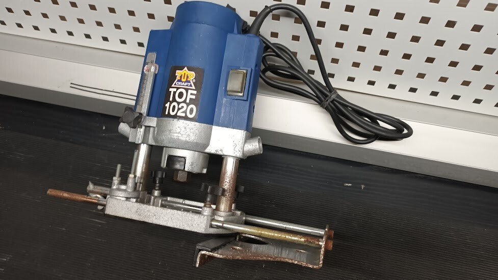Top Craft TOF 1020 Wood Router Not Working Condition For Parts Or Repair
