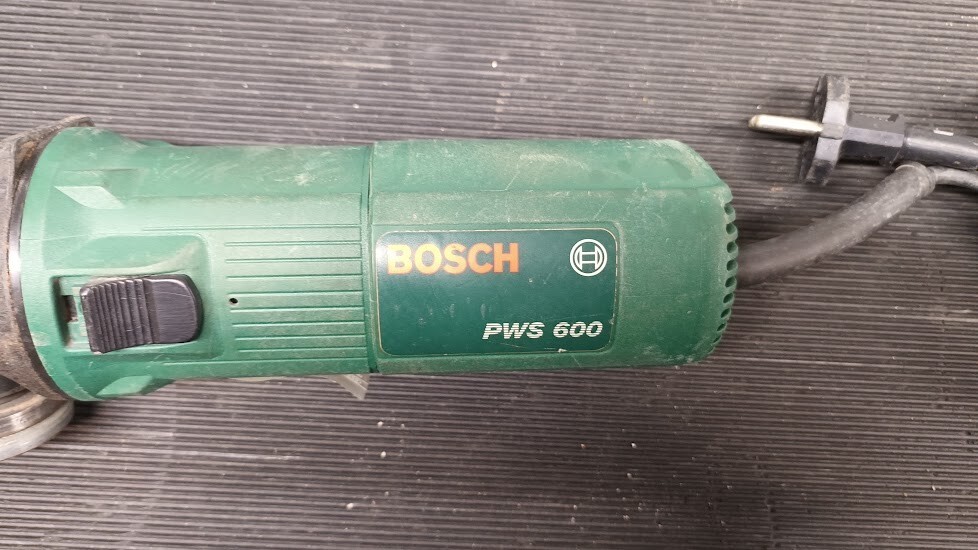 Bosch Professional PWS 600 Angle Grinder - Used, Not Working, For Parts/Repair