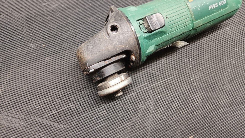 Bosch Professional PWS 600 Angle Grinder - Used, Not Working, For Parts/Repair