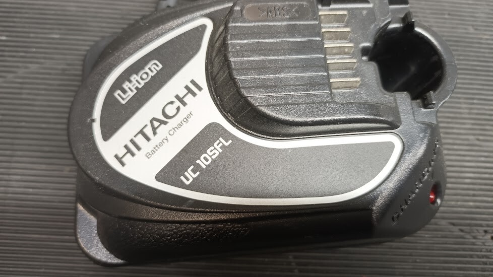 Hitachi UC 10SFL Battery Charger - Used, Not Working, For Parts or Repair