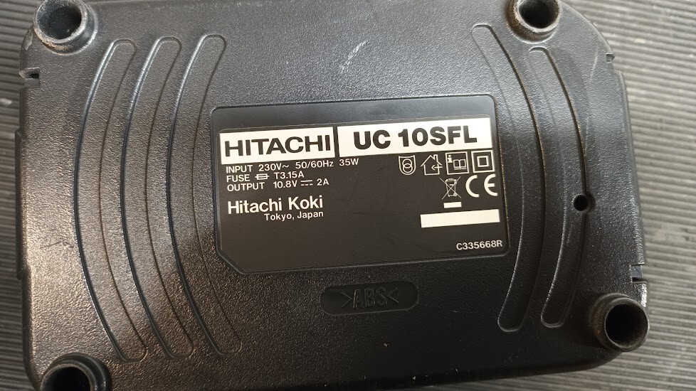Hitachi UC 10SFL Battery Charger - Used, Not Working, For Parts or Repair