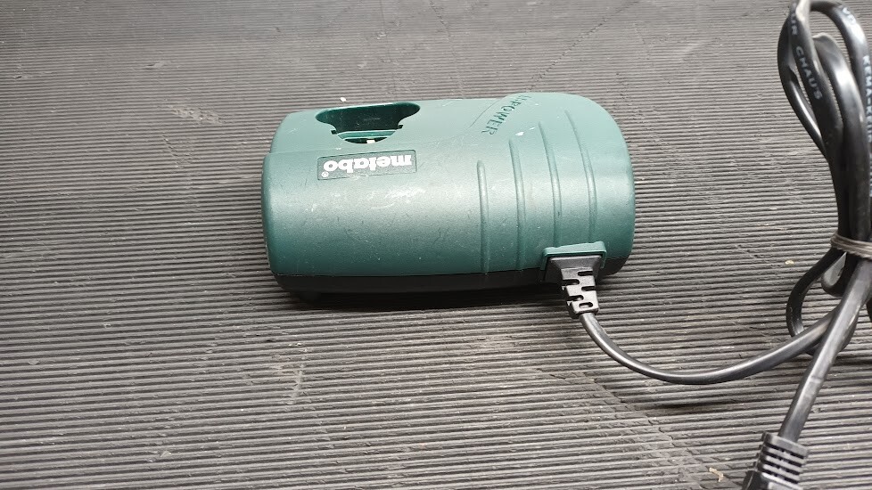 Metabo LC 40 Battery Charger - Not Working, For Parts or Repair