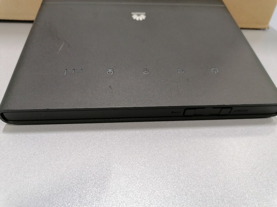 Huawei B315s-22 150Mbps 4G Wireless Router Used Working With Charger