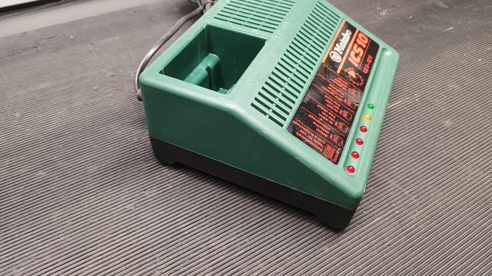 Metabo ICS 10 Battery Charger - Not Working, For Parts or Repair
