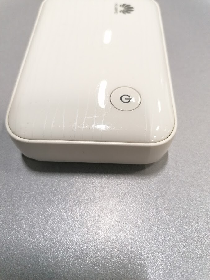 Huawei E5730s-2 Mobile WIFI hotspot Router White Used Working
