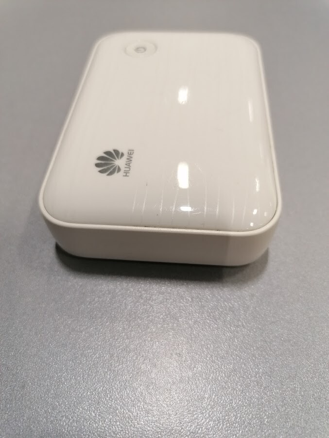 Huawei E5730s-2 Mobile WIFI hotspot Router White Used Working