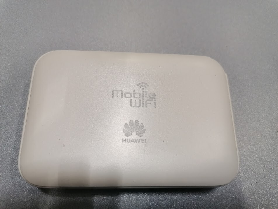 Huawei E5730s-2 Mobile WIFI hotspot Router White Used Working