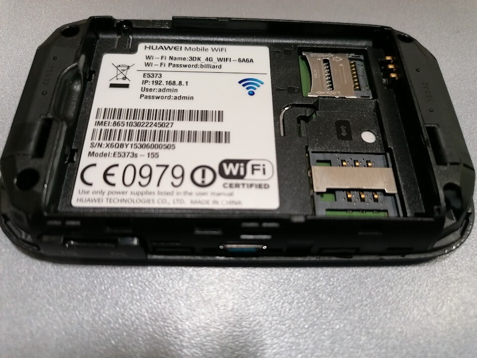 Huawei E5373s-155 Mobile WIFI Hotspot Router 4 G LTE  Black Used Working