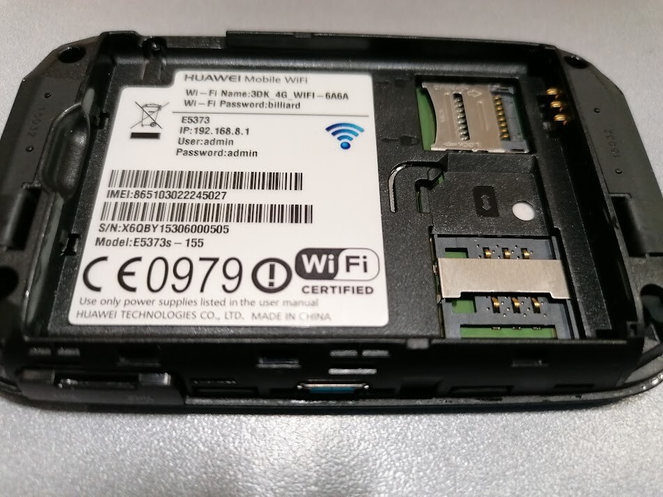 Huawei E5373s-155 Mobile WIFI Hotspot Router 4 G LTE  Black Used Working