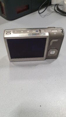 HP Digital Camera Photosmart R967 8.2MP 3x Optical Zoom For Parts