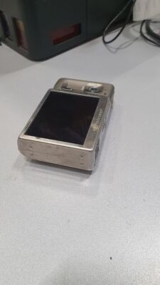 HP Digital Camera Photosmart R967 8.2MP 3x Optical Zoom For Parts