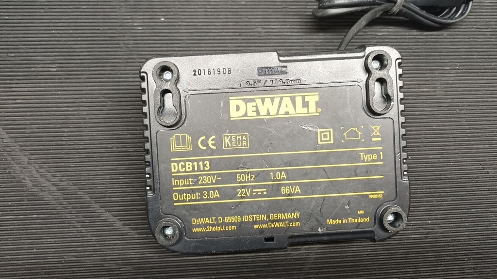 DeWalt DCB113 Battery Charger 10.8V-18V XR Li-ion - Used, Not Working, Parts