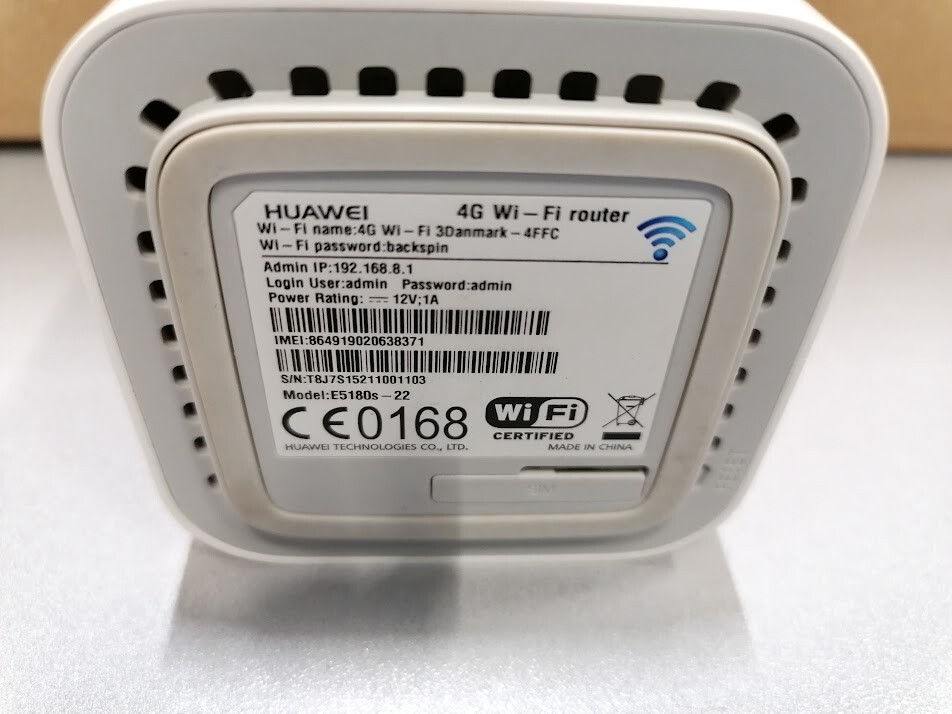 Huawei E5180s-22 4G Wifi Router White Not Working For Parts Without Charger