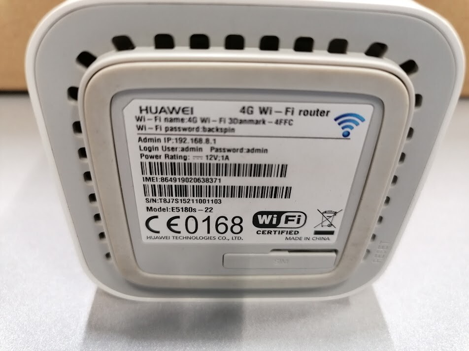 Huawei E5180s-22 4G Wifi Router White Not Working For Parts Without Charger