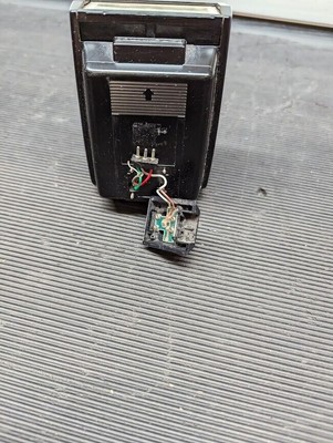 Olympus T 32  Speedlite  Flash  Black  - Untested BROKEN