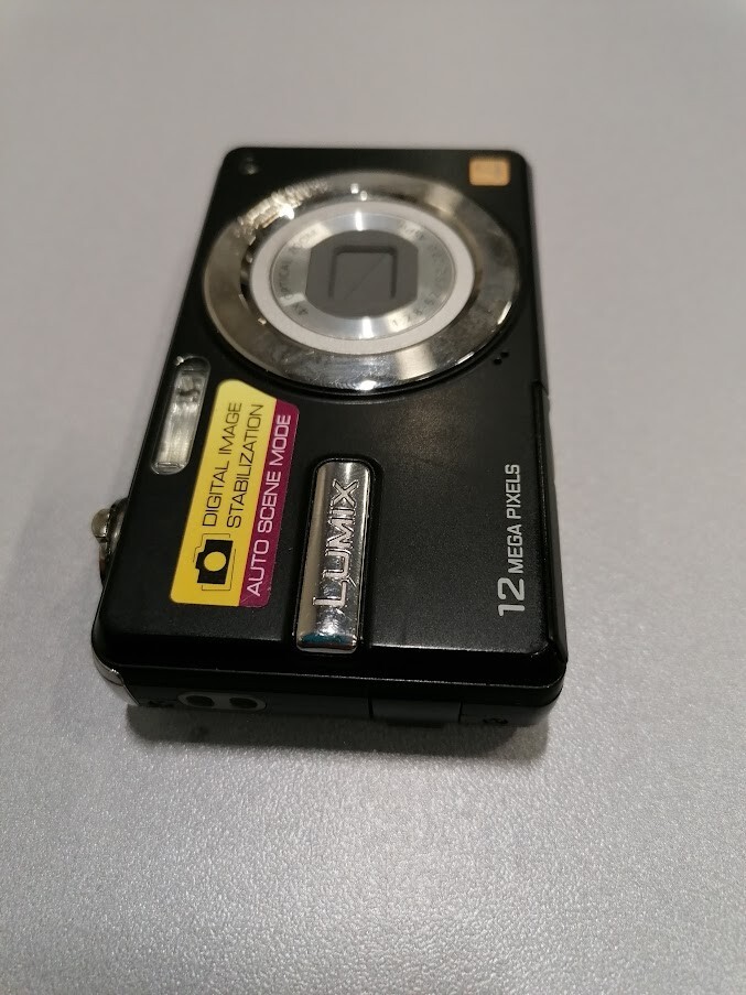 Panasonic Lumix DMC-F3 Digital Camera12.0 MP  Black Not Working For Parts