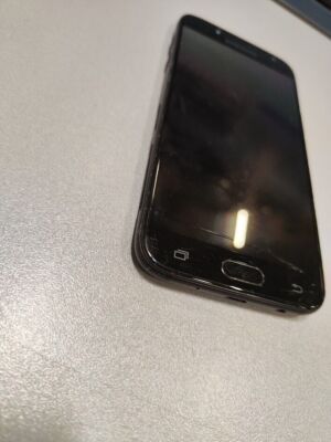 Smartphone Samsung Galaxy J5 SM-J530F 16 Go de stockage noir d'occasion...