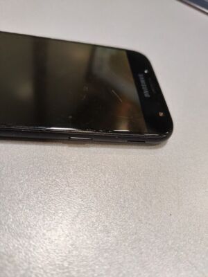 Smartphone Samsung Galaxy J5 SM-J530F 16 Go de stockage noir d'occasion...