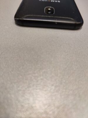 Smartphone Samsung Galaxy J5 SM-J530F 16 Go de stockage noir d'occasion...