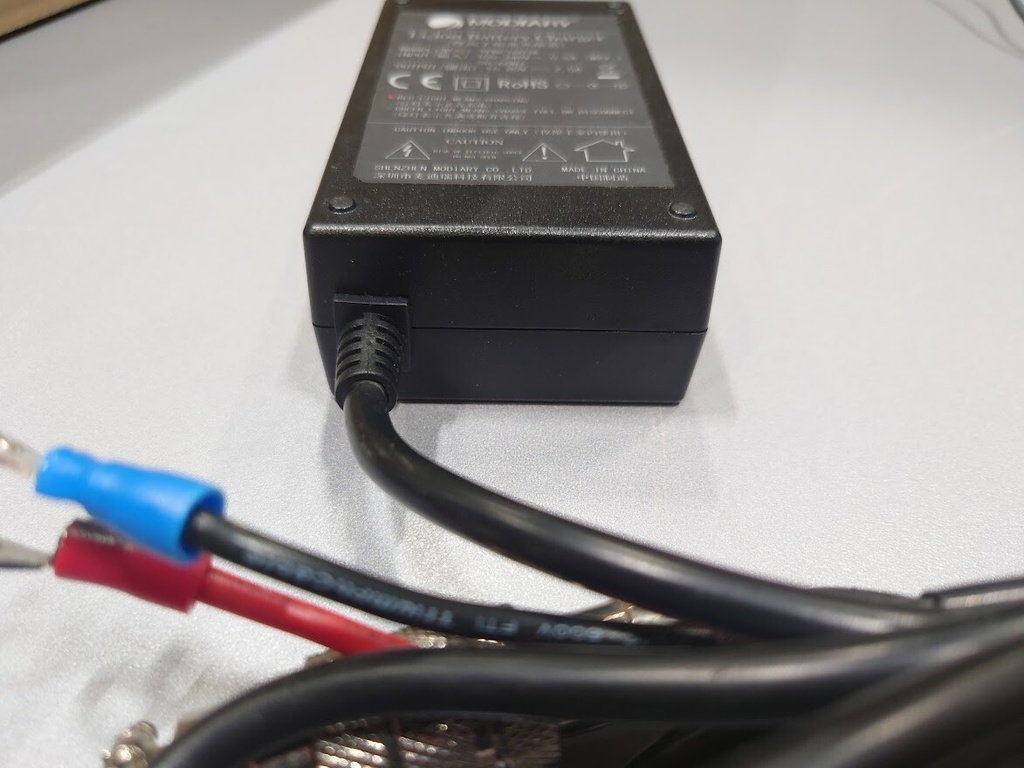 Mondiary SPBC1603A Li-ion Battery Charger 16.8V 2A Working Without Power Cord