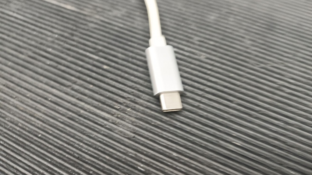 Sandstrøm HDMI Adapter – Used, Untested, Minor Wear, Compact Design