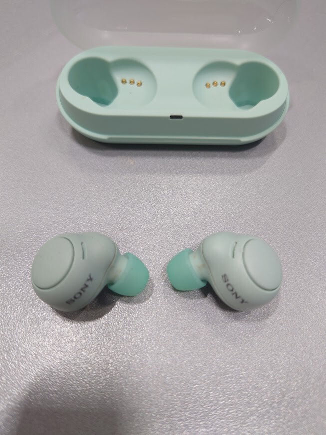 Sony YY2952 WF-C500 GREEN Bluetooth  Earbuds Not working For parts Without