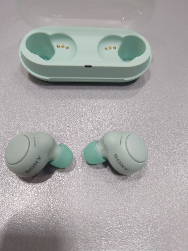 Sony YY2952 WF-C500 GREEN Bluetooth  Earbuds Not working For parts Without