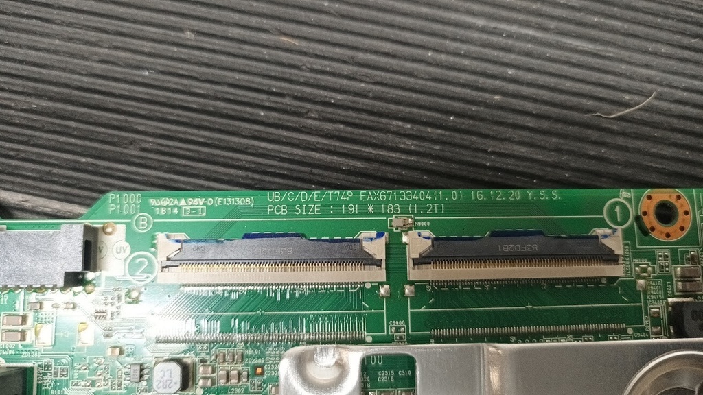 LJ7 Chassis Circuit Board - Fully Functional, Minor Signs of Use, No Accessorie