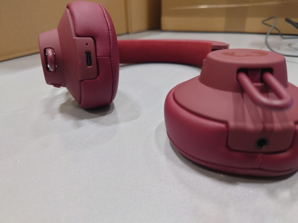 Fresh N Rebel Cult Wireless Bluetooth On-Ear Headphones Ruby Red Not Working