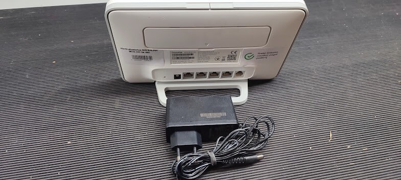 Huawei B535-333 4G LTE Router Working Condition No Charger