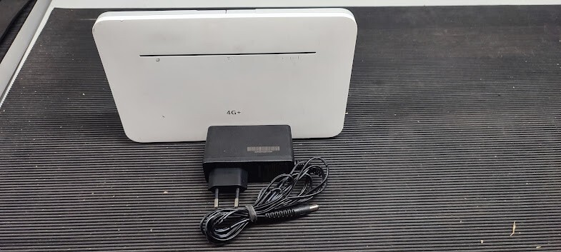 Huawei B535-333 4G LTE Router Working Condition No Charger