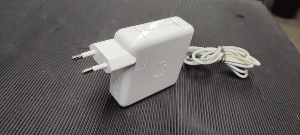 Genuine Apple MacBook 85W MagSafe  Adapter Charger Various Model  Used Working