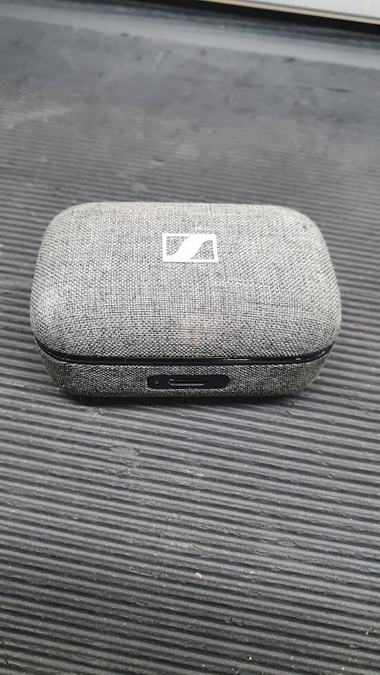 Sennheiser Momentum MTW3 Bluetooth Headphones Grey Not Working For Parts
