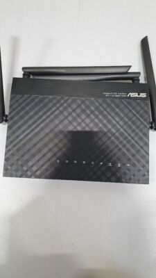 ASUS RT-AC1200 WIRELESS-AC1200 2.4G - 5G Router USB de doble banda usado...