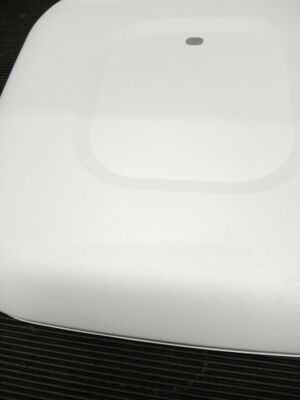 Point d'accès Cisco AIR-CAP2702I-E-K9 blanc ne fonctionne pas pour pièces