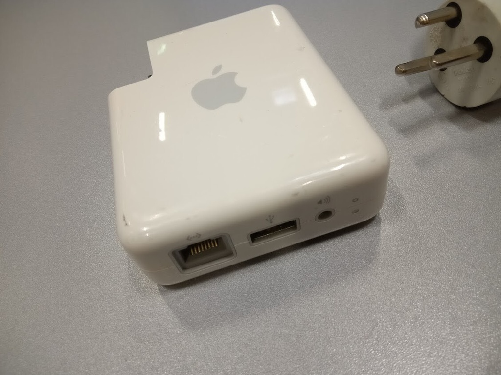 Apple Modelo A1088 AirPort Express Base Station Blanco No Probado Para Piezas