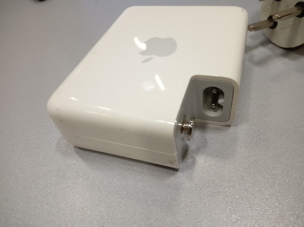 Apple Modelo A1088 AirPort Express Base Station Blanco No Probado Para Piezas