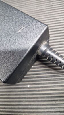 Adaptador de CA de fuente de alimentación Liteon PA-1041-71 usado...