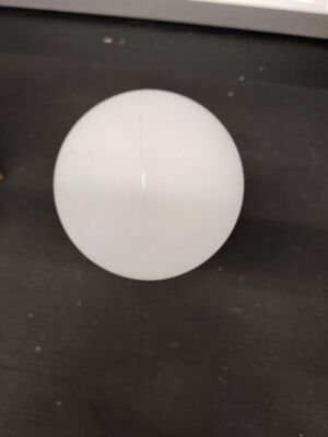 Fermob Aplo H24 IP54 Lámpara Portátil Diseño Moderno Funcionando