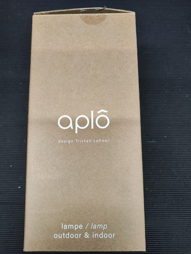 Fermob Aplo H24 IP54 Lámpara Portátil Diseño Moderno Funcionando