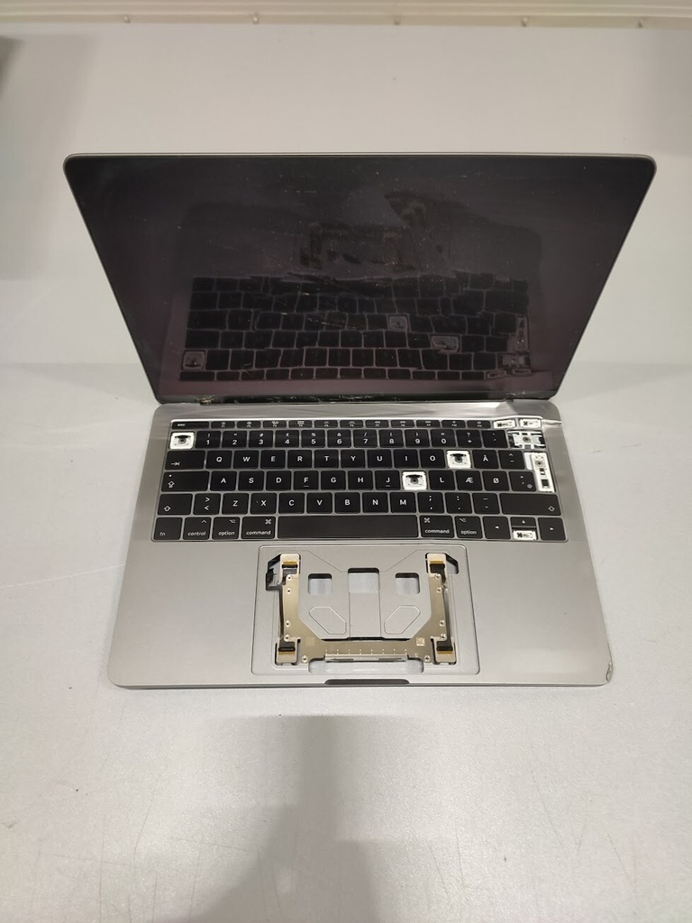 Apple MacBook Pro Broken Screen For Parts/Repair Not Working