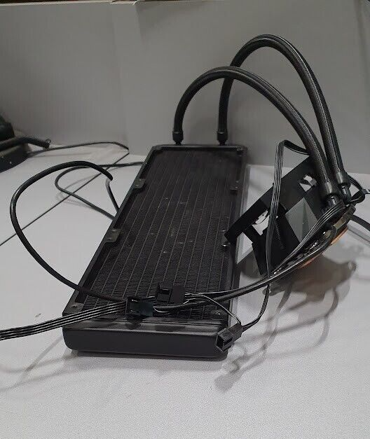 ASUS ROG Ryujin 360 Black Liquid CPU Cooler With 3.5 LCD Display No Fans