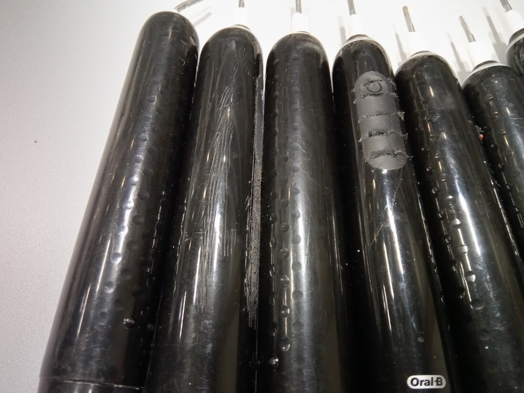 10 Stück Oral-B Zahnbürste Typ 3772 & Ladegerät Typ 3757 funktioniert nicht f...