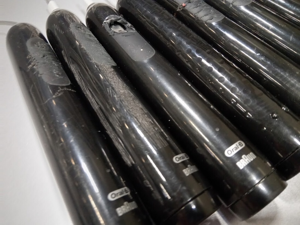 10 Stück Oral-B Zahnbürste Typ 3772 & Ladegerät Typ 3757 funktioniert nicht f...