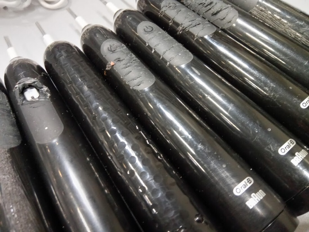 10 Stück Oral-B Zahnbürste Typ 3772 & Ladegerät Typ 3757 funktioniert nicht f...