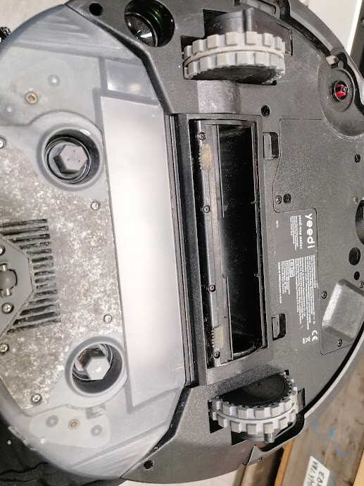 Yeedi DVX46 Robot Vacuum With Base Not Working Incomplete Set For Parts Only