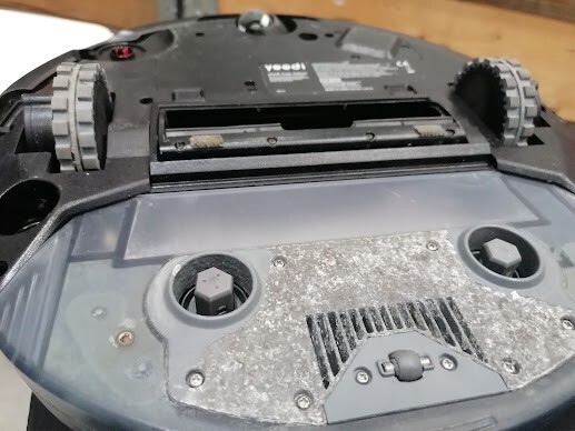 Yeedi DVX46 Robot Vacuum With Base Not Working Incomplete Set For Parts Only